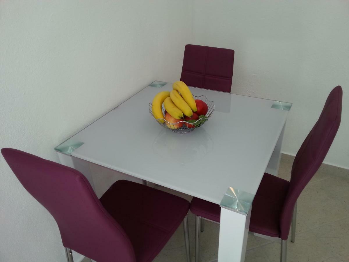 Studio Apartment Luce Маріна Екстер'єр фото