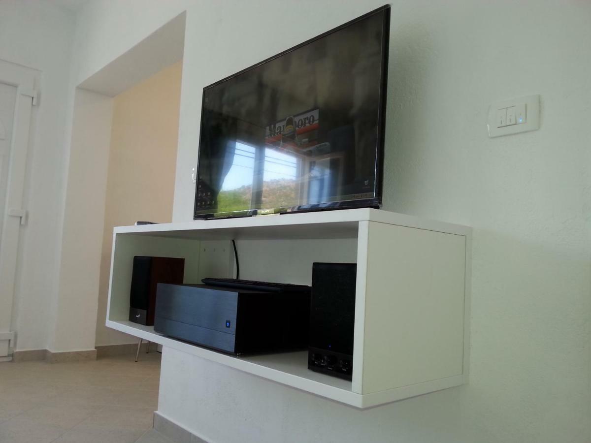 Studio Apartment Luce Маріна Екстер'єр фото